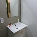 Intimo Y Acogedor 