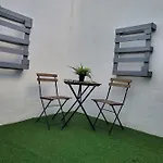 Small And Cozy - G Valence
