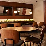 Mate Cosmo - Centre, Hotel