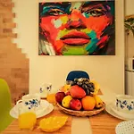 Penthouse Duplex In A 4 Floors Spanish House -8 Min To Center By Metro Apartmán Valencie