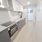 Centrico En Proximo Parada De Metro Angel Guimera Lägenhet *