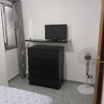 בית אירוח Grande En Piso Compartido Con 2 Adultos
