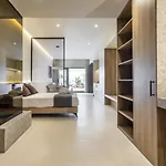 Valencia Guest North Station Pen Suites * Валенсия
