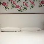 苏荷朋友公寓 *
