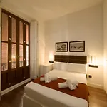 Appartement Market - Queen Square - Mid-term