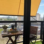 Singularstays Oceanografico Ii