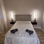 Centrica De Lujo Gv 3 בית אירוח ולנסיה