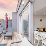 Modern Penthouse With Private Terrace *