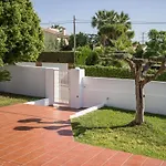 Villa Casa Con Piscina, Jardin Y Aire Acondicionado Cerca De Valencia En La Eliana-l'eliana *