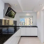 Appartement The White Apartment: Luxury, And Design *