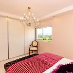 Appartement The White Apartment: Luxury, And Design