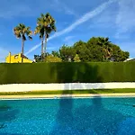 Villa Casa Con Piscina, Jardin Y Aire Acondicionado Cerca De Valencia En La Eliana-l'eliana L'Eliana