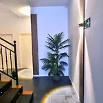 Ξενοδοχείο με διαμερίσματα Ynfinity 3*