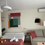 Osito Hub - Pintor Nicolau Apartmán *
