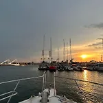 Botel Barco Playa Valencie