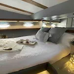 Barco Playa Botel Valencie