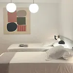 Stylish Well-connected Beachfront Flat