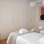 Stylish Well-connected Beachfront Flat *