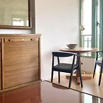 Stylish Well-connected Beachfront Flat *