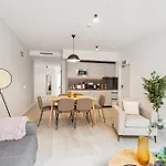 Limehome Calle De Cadiz *
