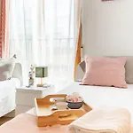 Penthouse Duplex In A 4 Floors Spanish House -8 Min To Center By Metro