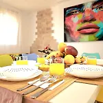 Penthouse Duplex In A 4 Floors Spanish House -8 Min To Center By Metro Apartmán Valencie