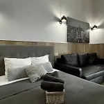 Melia Y Fuster 23c