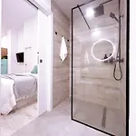 La Brisa Lofts شقة