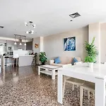 Moderno Con Vistas Al Mar En Apartment