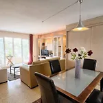 Comfy And Luminous With Balcony Валенсия