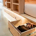 Colo Colo - Single Private Beds Valensiya