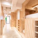 Colo Colo - Single Private Beds Hostel Valensiya