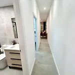 Comfort Near Metro, 2 Bed, 1 Bath * Valencia