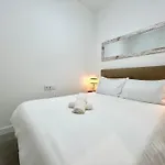 Comfort Near Metro, 2 Bed, 1 Bath Apartamento *