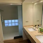 Spacious In With Sea View - 160 Sqm Apartment *