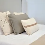 Apartment Romantic Roig Arena N1 Virkin *