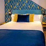 Pathos By Mimood Aparthotel