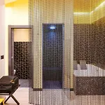 Pathos By Mimood Aparthotel 4*