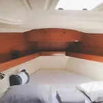 Magnificent Sailboat With Free Parking For Cars Úszó hotel *