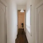 Welcome To Your 아파트 *