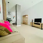 Planas 3 Designer Aparment With Terraza In Ruzafa Soho Apartman Valencia