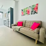 Planas 3 Designer Aparment With Terraza In Ruzafa Soho * Valencia