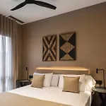 Отель Blanq Gran Via 4*