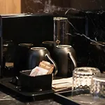 Blanq Gran Via Отель Валенсия