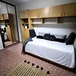 Coliving - Vive En La Zona De Moda Del Centro De Accommodatie bij particulieren
