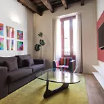 Luxury - Boutique Redonda