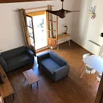 Cozy En Blanch. Center Διαμέρισμα *