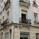 Junto Al Mercado De Ruzafa * Βαλένθια