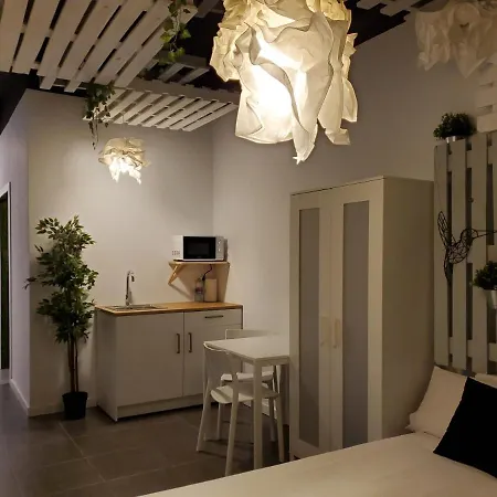 Daire Small And Cozy - G Valensiya