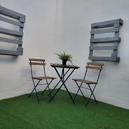 Small And Cozy - G فالنسيا